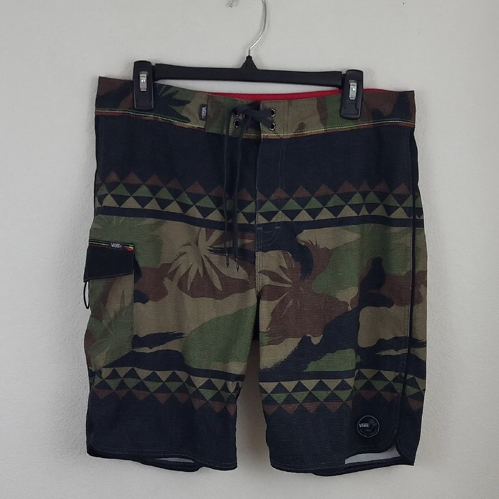 Men's Vans Boardshorts Peace Leaf Camo Size 32